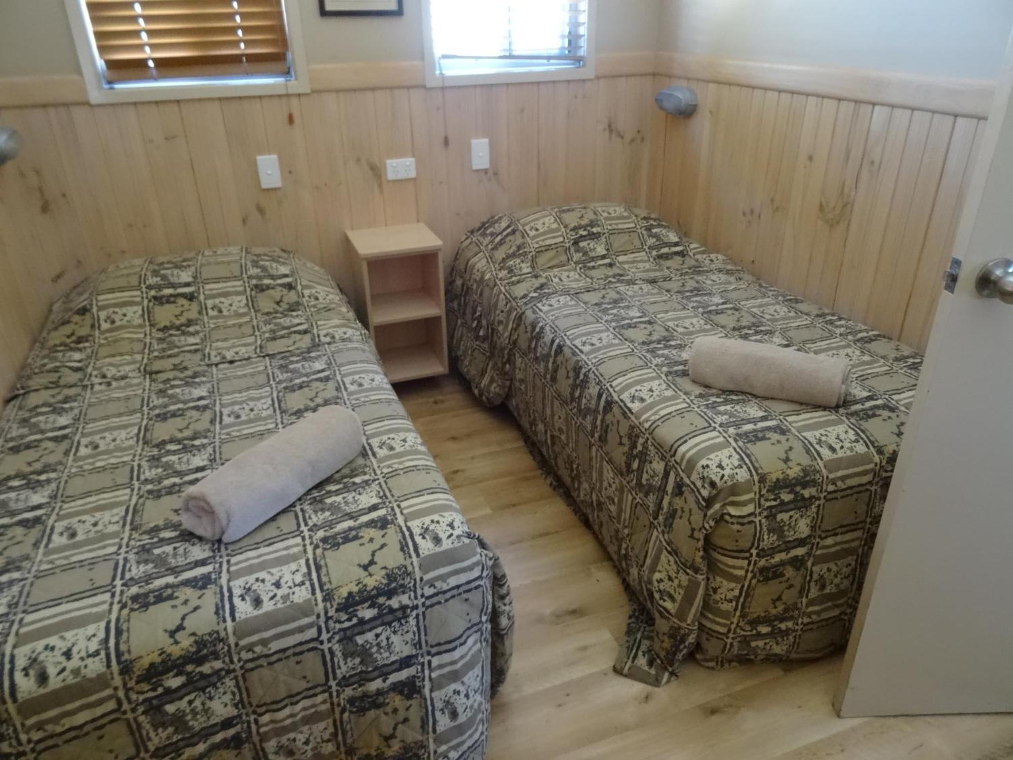 Dalby Tourist Park Hotel Стая снимка